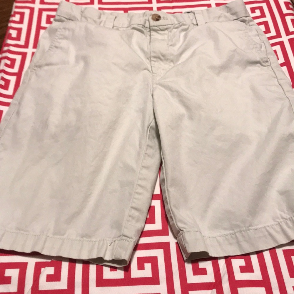 Girls vineyard vines khaki shorts size 14